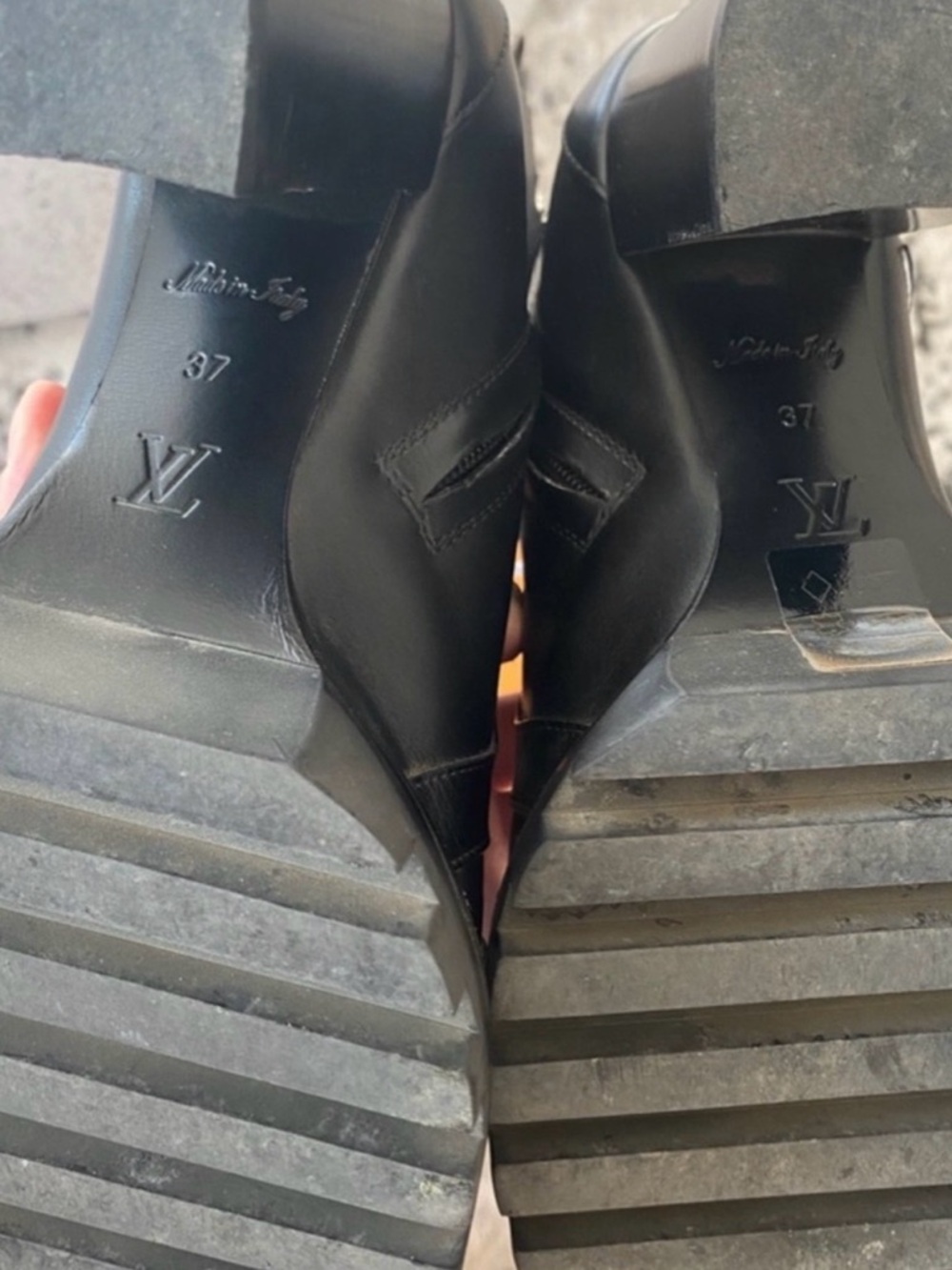 LOUIS VUITTON LEATHER STAR TRAIL ANKLE BOOTS (Will consider offers!) - Picture 11 of 13